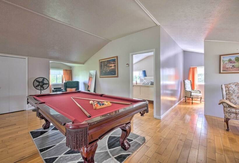 Loft Unplugged W/ Outdoor Space In Amish Country!