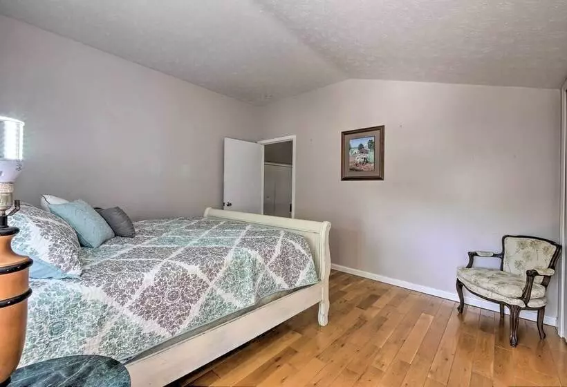 Loft Unplugged W/ Outdoor Space In Amish Country!