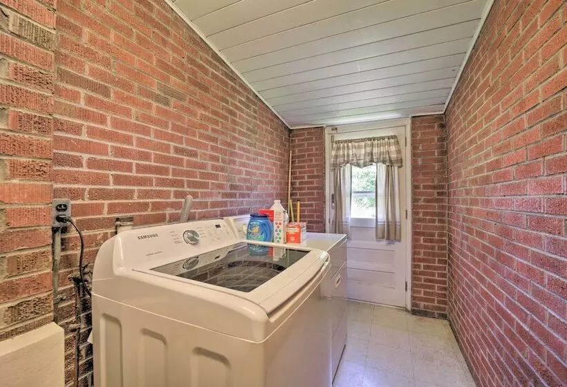 Lovely Waynesville Home W/ Yard: Pet Friendly