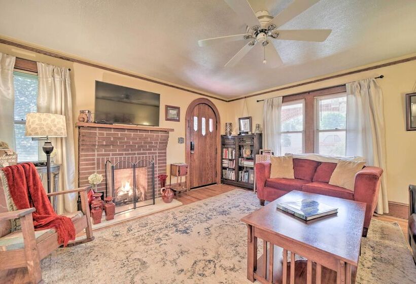 Lovely Waynesville Home W/ Yard: Pet Friendly