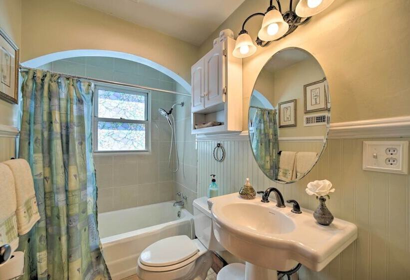 Lovely Waynesville Home W/ Yard: Pet Friendly