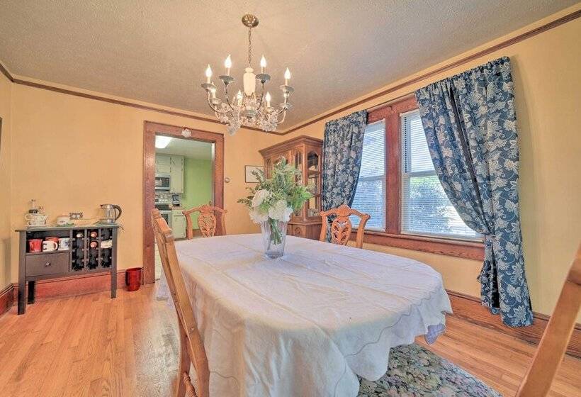 Lovely Waynesville Home W/ Yard: Pet Friendly