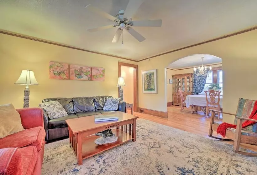 Lovely Waynesville Home W/ Yard: Pet Friendly