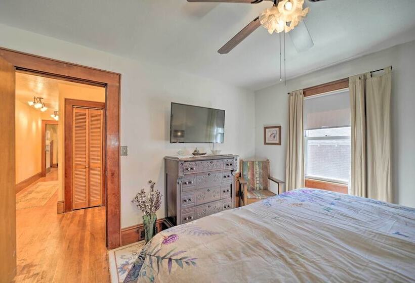 Lovely Waynesville Home W/ Yard: Pet Friendly