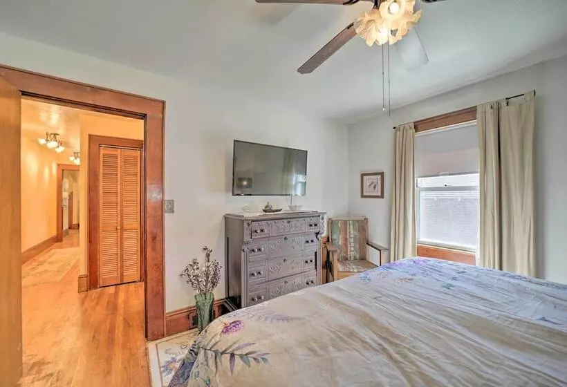 Lovely Waynesville Home W/ Yard: Pet Friendly