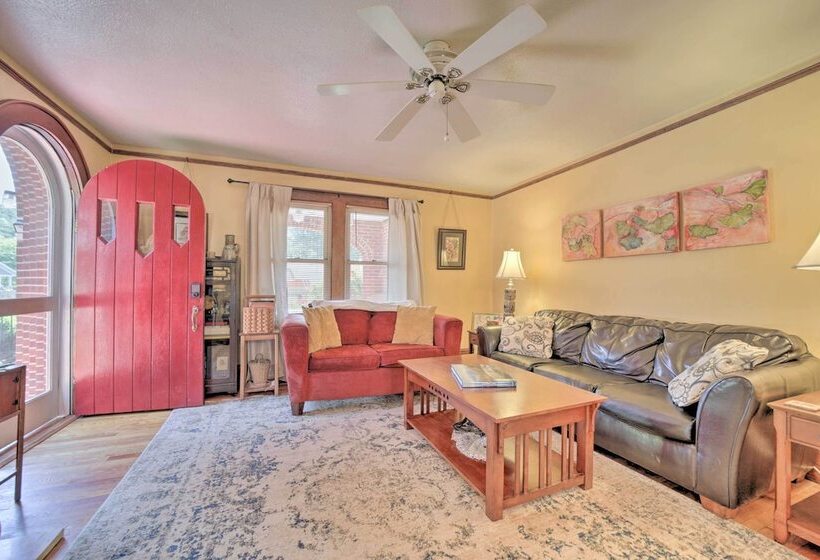 Lovely Waynesville Home W/ Yard: Pet Friendly