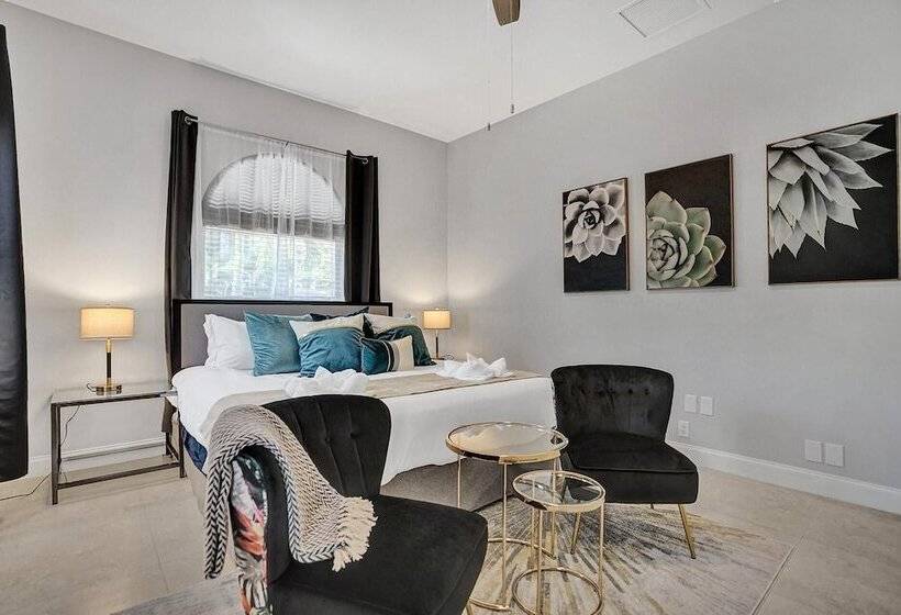 Luxury 8 Br With Pool & Mini Golf & Soccer