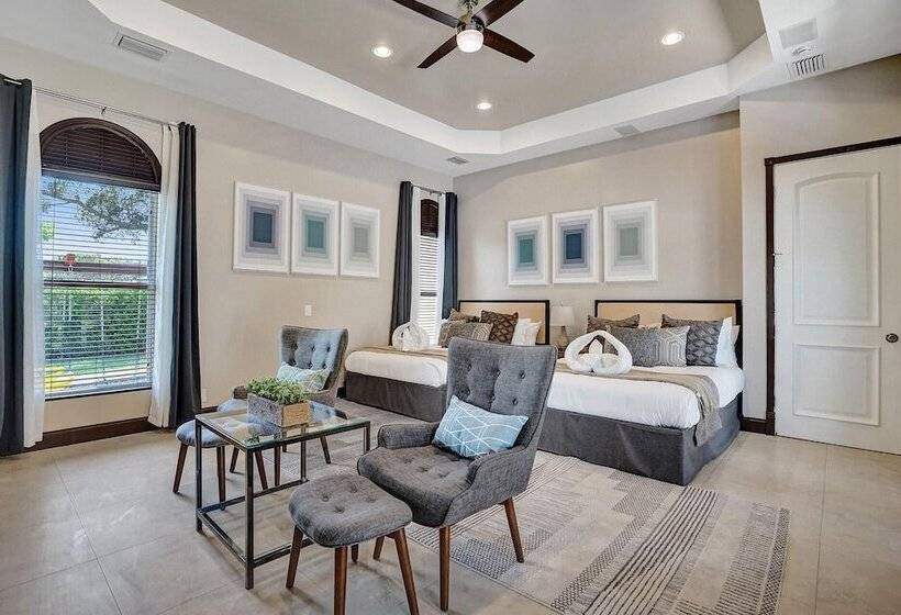 Luxury 8 Br With Pool & Mini Golf & Soccer