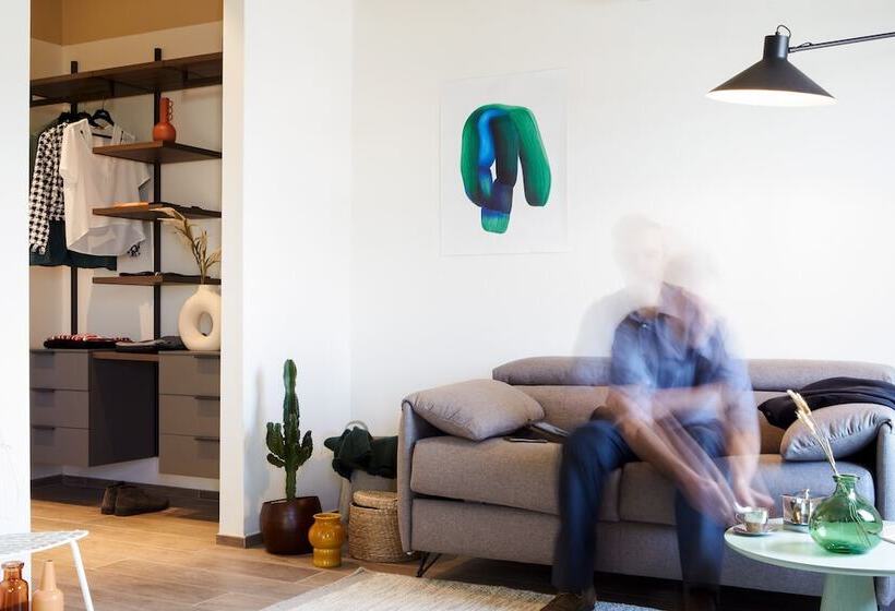 Mar Modena Accommodation In Residence