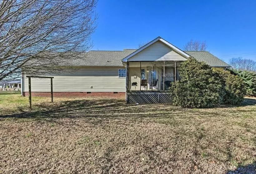 Normandy Home W/ Yard ~ 2 Mi To Lake