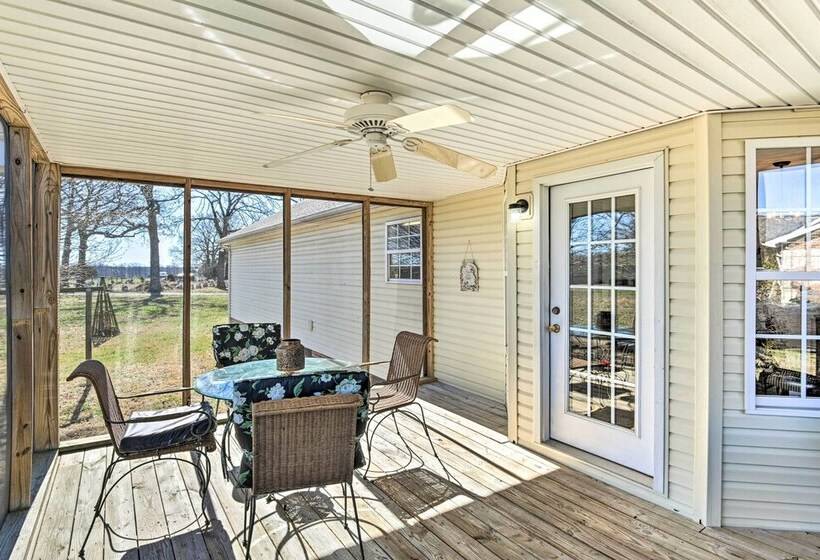 Normandy Home W/ Yard ~ 2 Mi To Lake