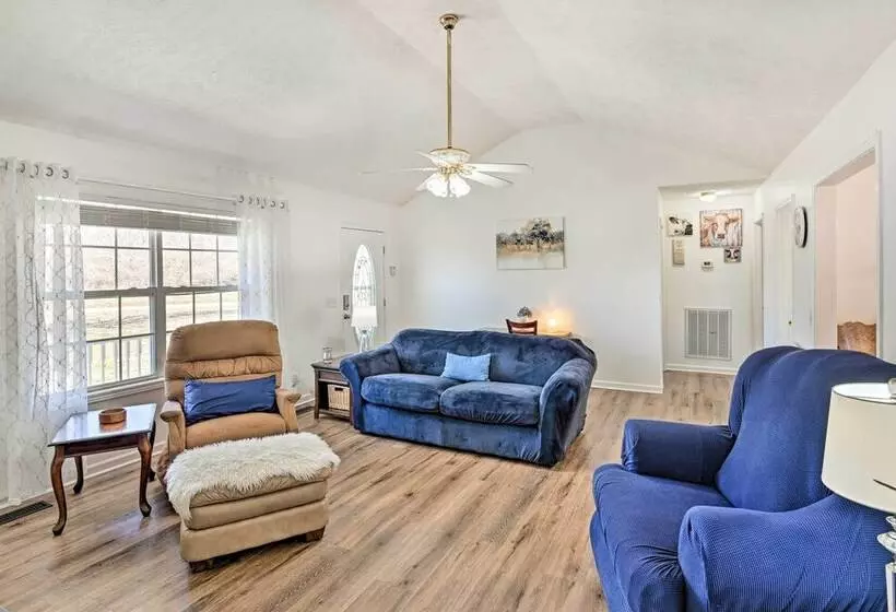 Normandy Home W/ Yard ~ 2 Mi To Lake