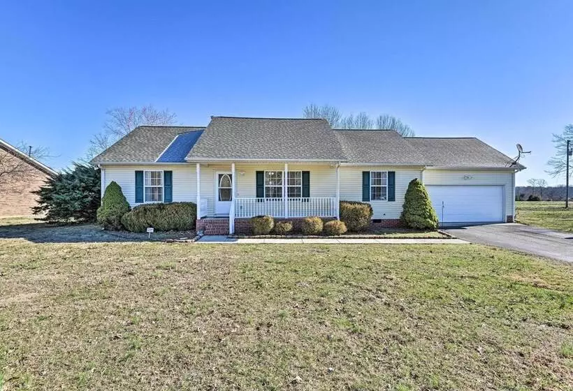 Normandy Home W/ Yard ~ 2 Mi To Lake