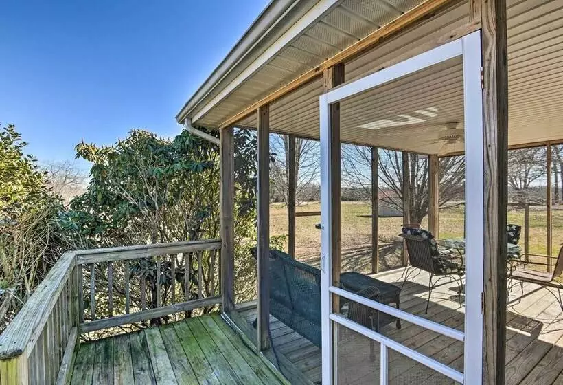 Normandy Home W/ Yard ~ 2 Mi To Lake