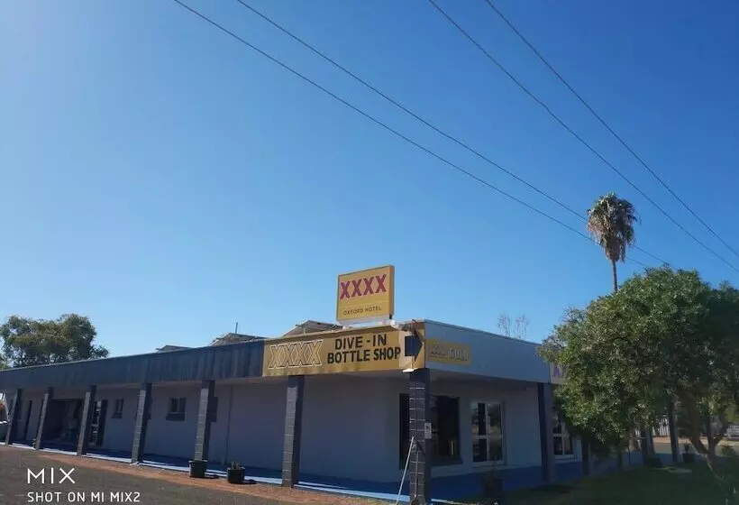 Oxford Hotel Motel