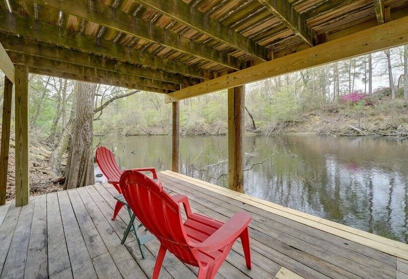 Peaceful Treetop Hideaway W/ Riverfront Views