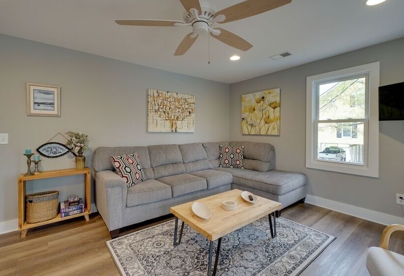 Peaceful Treetop Hideaway W/ Riverfront Views