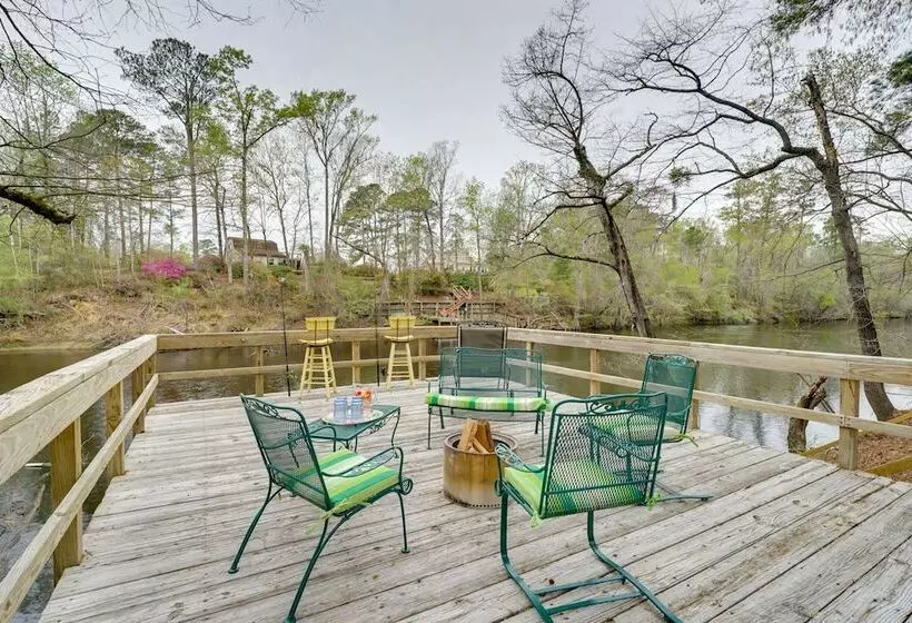 Peaceful Treetop Hideaway W/ Riverfront Views