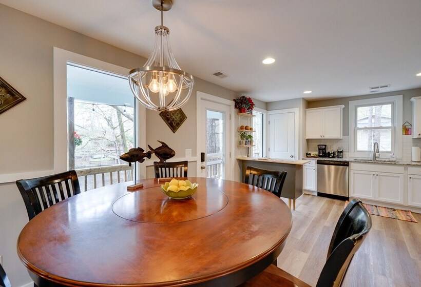 Peaceful Treetop Hideaway W/ Riverfront Views