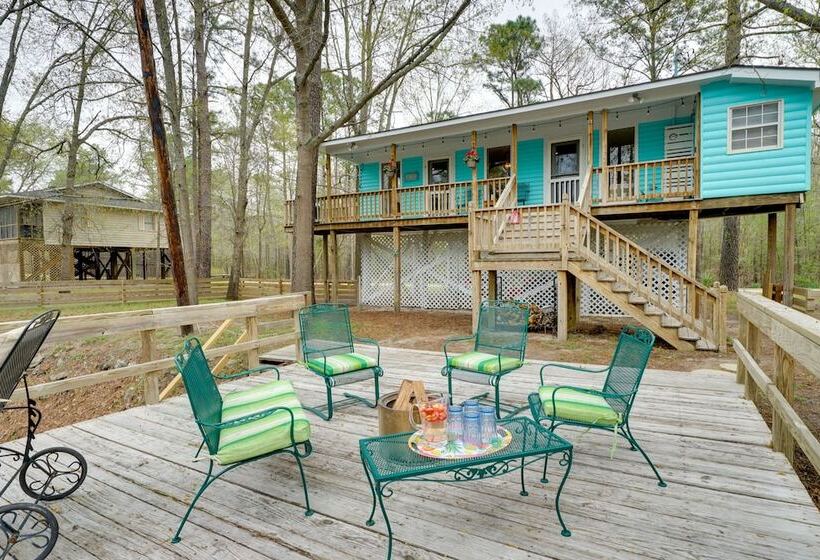 Peaceful Treetop Hideaway W/ Riverfront Views