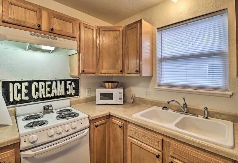 Pet Friendly West Plains Pad < 1 Mi To Dtwn!