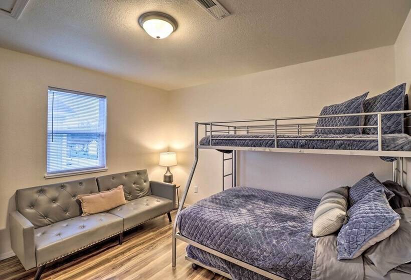 Pet Friendly West Plains Pad < 1 Mi To Dtwn!