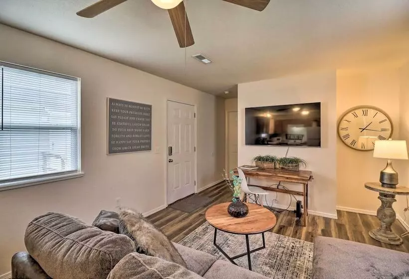 Pet Friendly West Plains Pad < 1 Mi To Dtwn!
