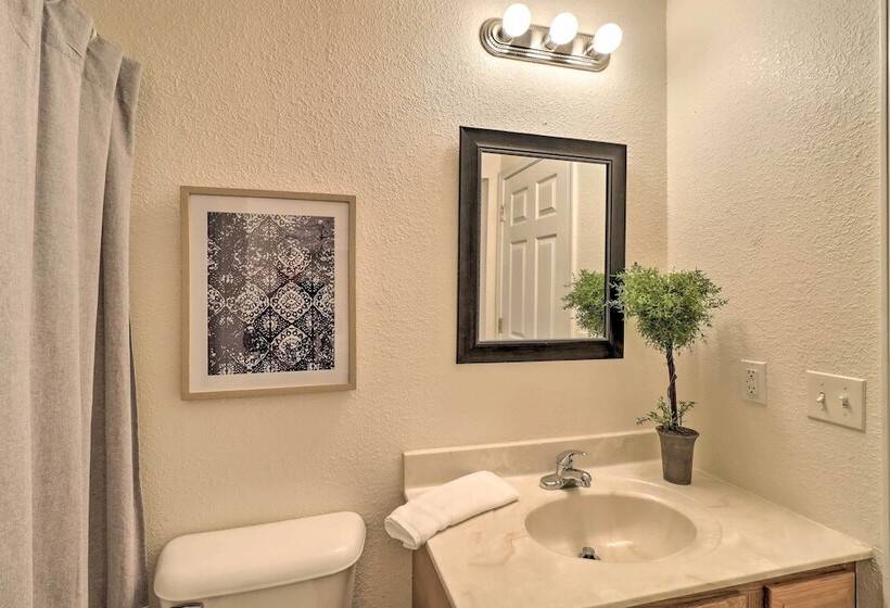 Pet Friendly West Plains Pad < 1 Mi To Dtwn!