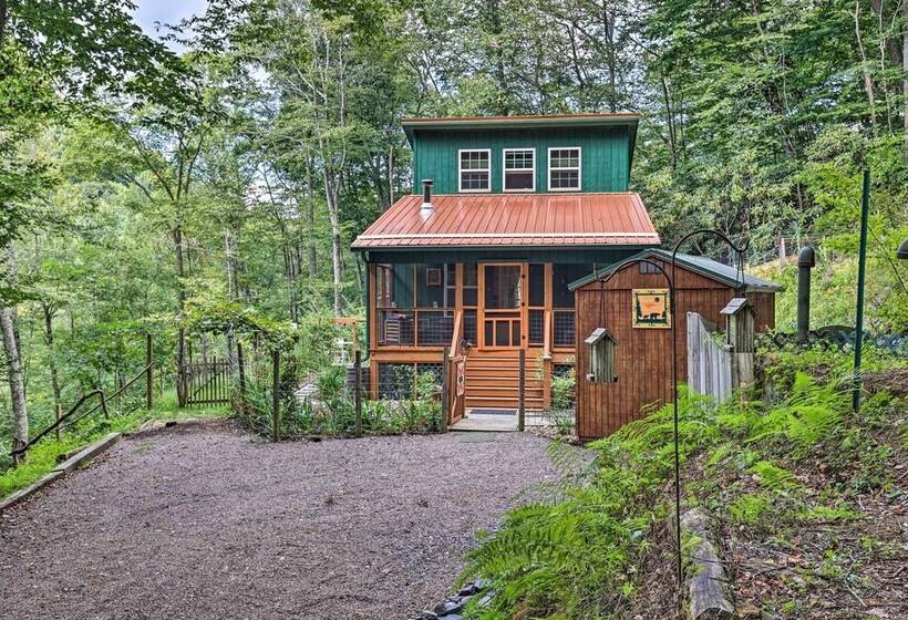 Private Lansing Oasis, 8 Miles To Creeper Trail!