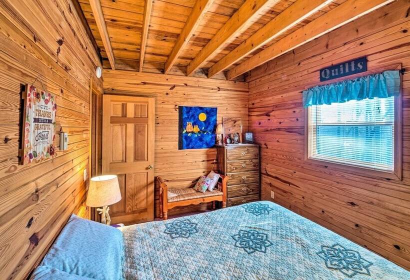 Quiet & Private Cabin ~ 5 Mi To Dale Hollow Lake!