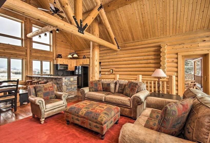 Rustic Livingston Home W/ Deck + Mtn Views!