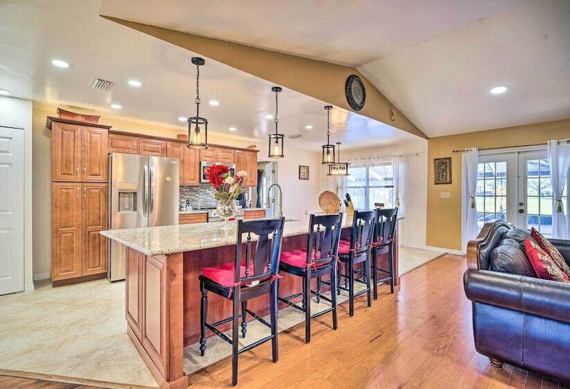 Lanai, Pool & Gas Grill: Sebring Retreat!