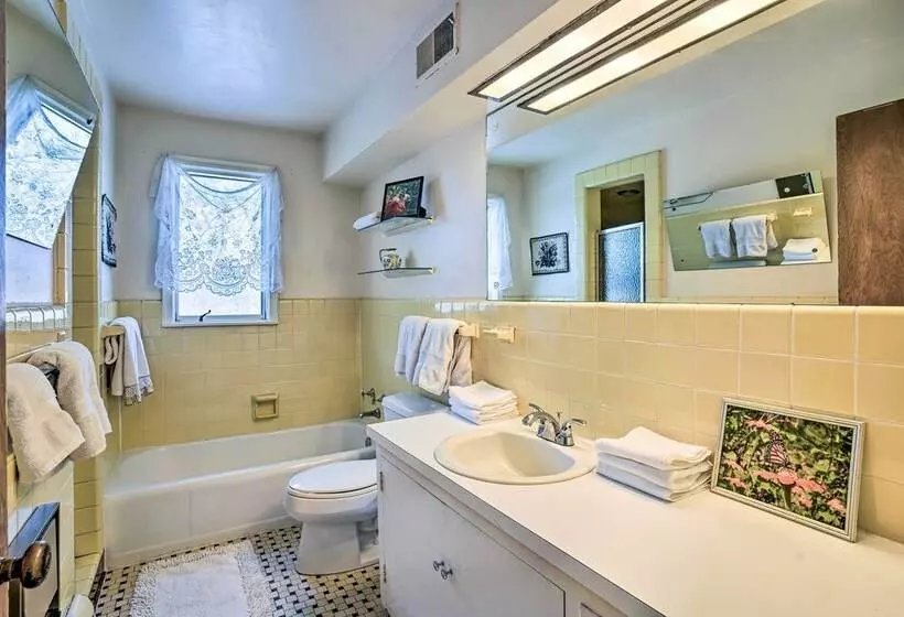 15 Mi To Downtown Minneapolis: Retreat On 5 Acres