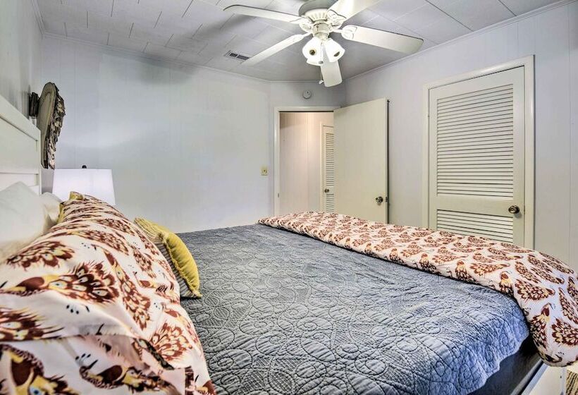 Single Story Bayside Retreat W/ Water Views!