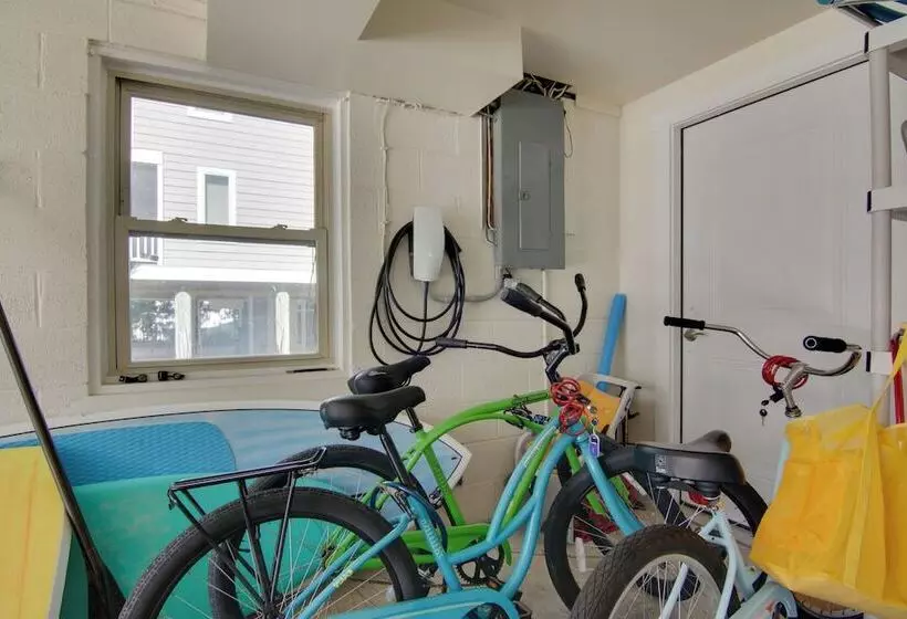 Idyllic South Bethany Home W/ Private Beach Access