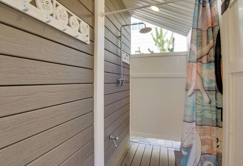 Idyllic South Bethany Home W/ Private Beach Access