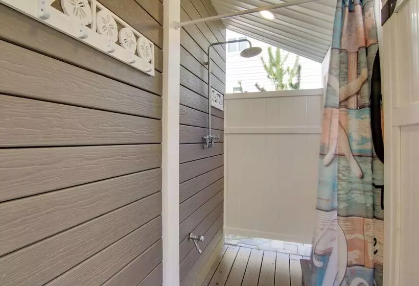 Idyllic South Bethany Home W/ Private Beach Access