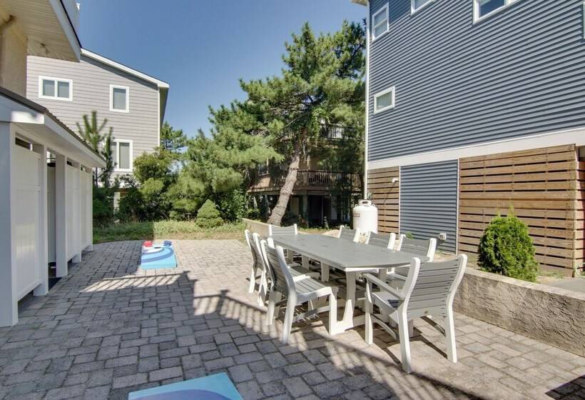 Idyllic South Bethany Home W/ Private Beach Access