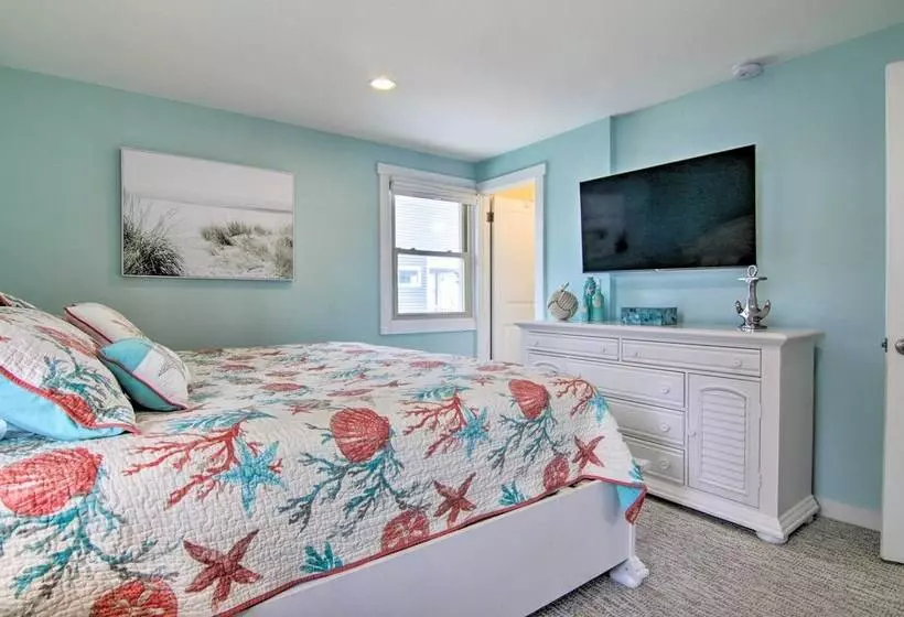 Idyllic South Bethany Home W/ Private Beach Access