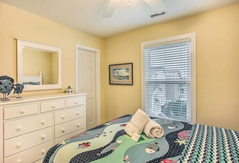 Spacious Beach Cottage W/ Private Dock Access