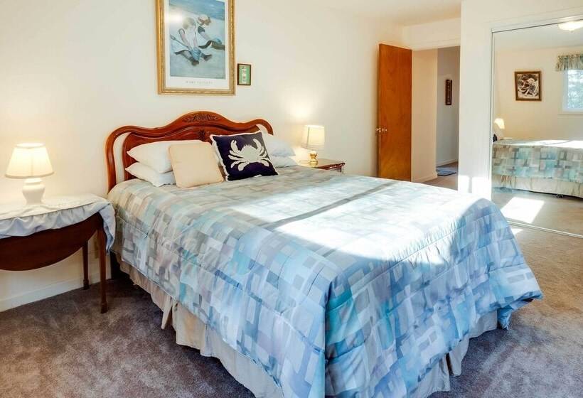 Fishermen S Paradise In Coos Bay: Walk To Beach!