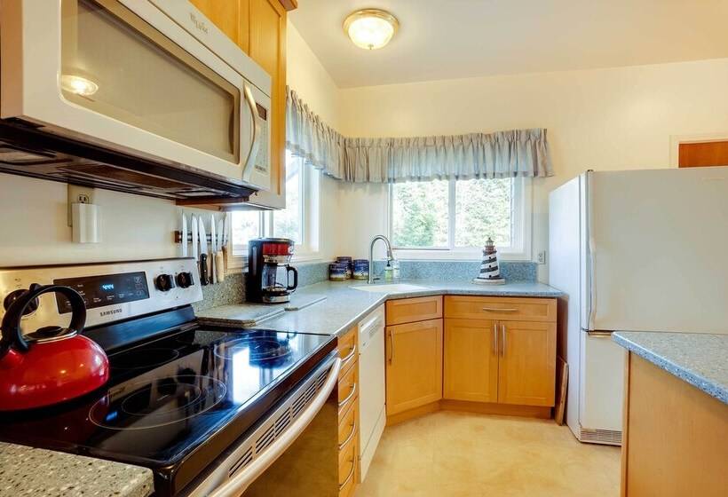 Fishermen S Paradise In Coos Bay: Walk To Beach!