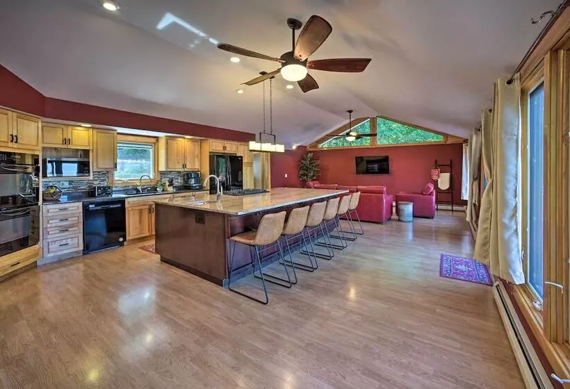 Spacious Wells Oasis W/ Decks On Little Lake!