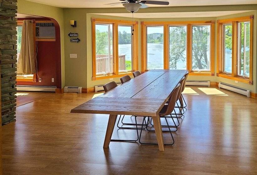 Spacious Wells Oasis W/ Decks On Little Lake!