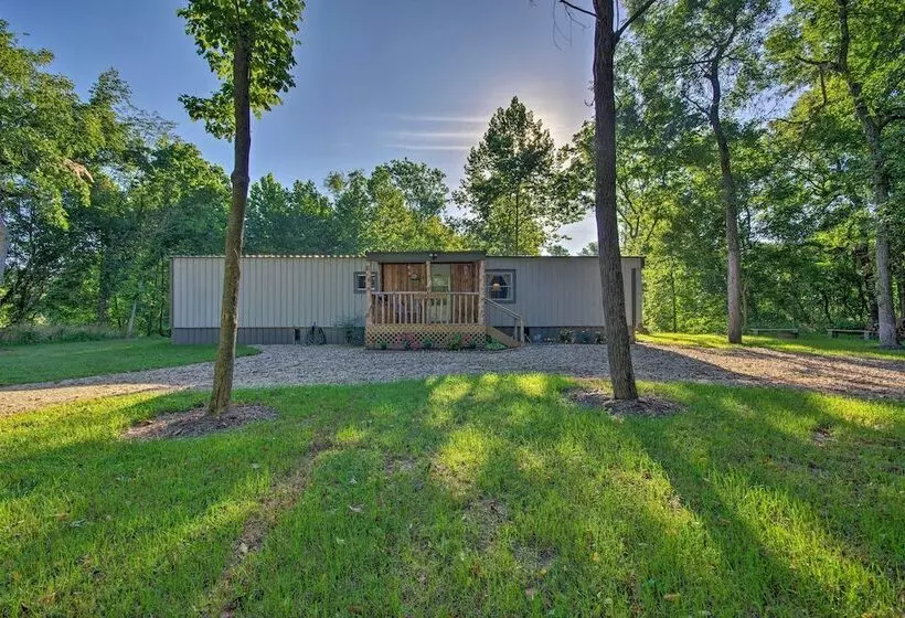 Unique Creekside Escape   Enjoy On Site Goats!