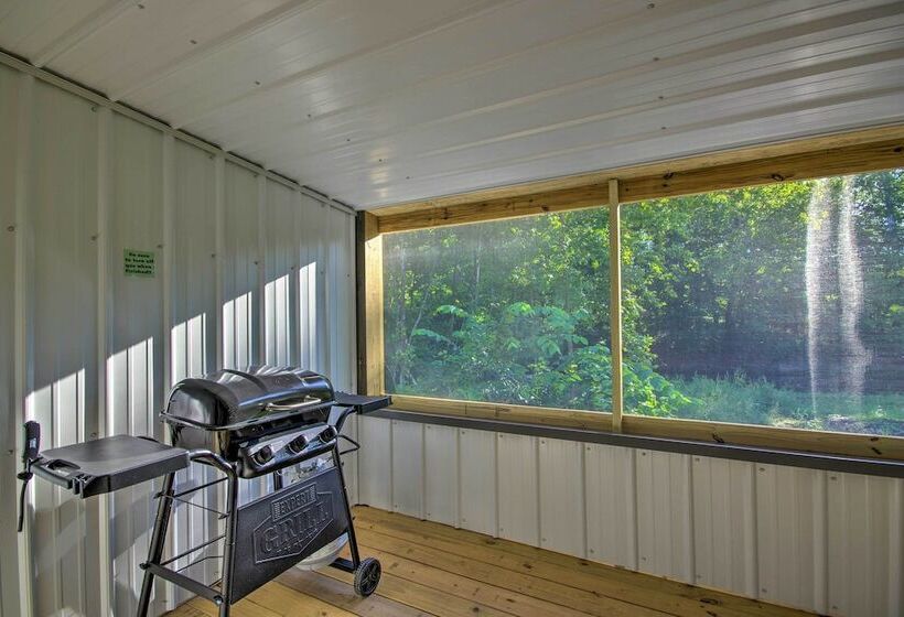 Unique Creekside Escape   Enjoy On Site Goats!