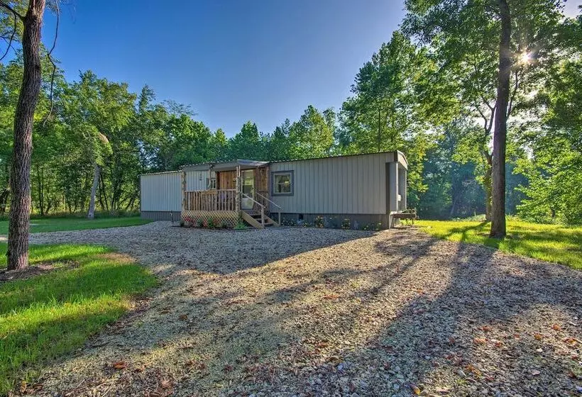 Unique Creekside Escape   Enjoy On Site Goats!