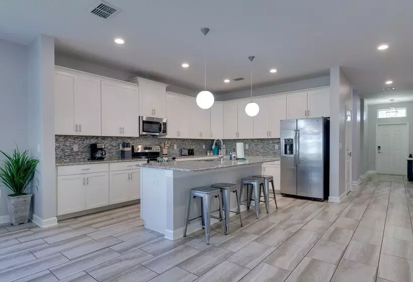 Upscale Davenport Home < 10 Mi To Disney!
