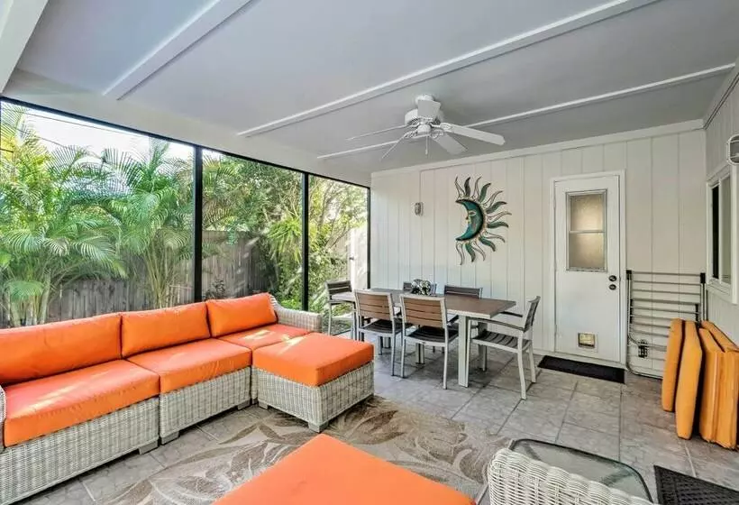 Pet Friendly Home W/ Pool, Close To Venice Beaches