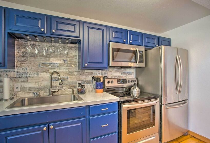 Versatile Home W/ Deck & Grill, 1 Mi To Lake!